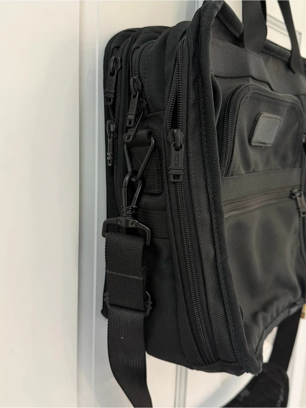 Black Men's Briefcase Laptop Bag - large three compartment Tumi